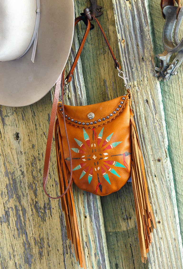 Feathershield Sioux Pouch | Patricia Wolf
